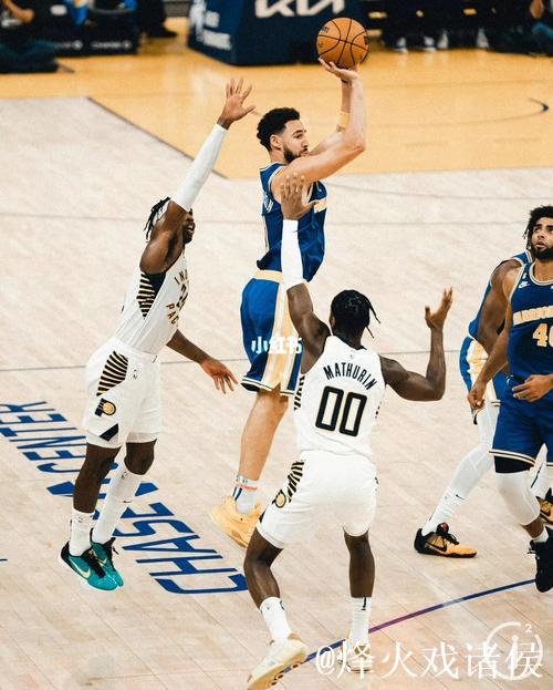 瑞安-内姆布哈德穿着BOOK1,得到14分4篮板11助攻 瑞安-内姆布哈德穿着BOOK1,得到14分4篮板11助攻