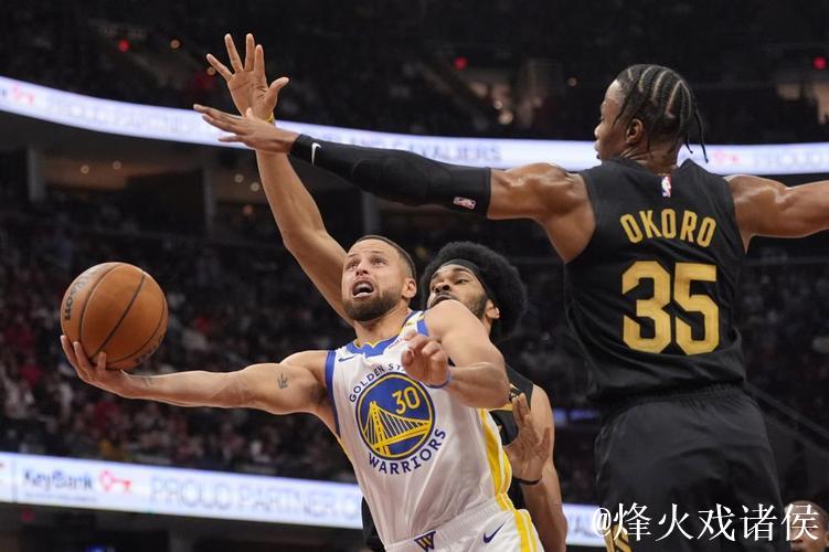 库里缺阵戴维斯贡献12+10 勇士大胜活塞豪取4连胜 库里缺阵戴维斯贡献12+10 勇士大胜活塞豪取4连胜