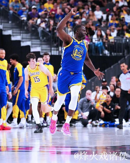 库里缺阵戴维斯贡献12+10 勇士大胜活塞豪取4连胜 库里缺阵戴维斯贡献12+10 勇士大胜活塞豪取4连胜