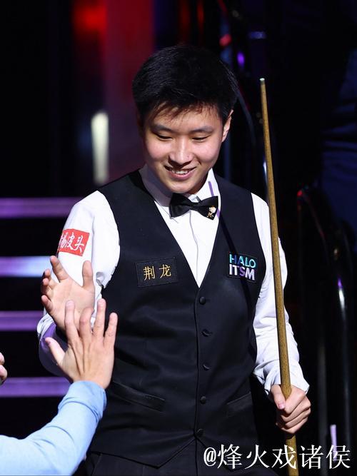 斯诺克上海大师赛：赵心童6-2晋级 下一轮对阵丁俊晖