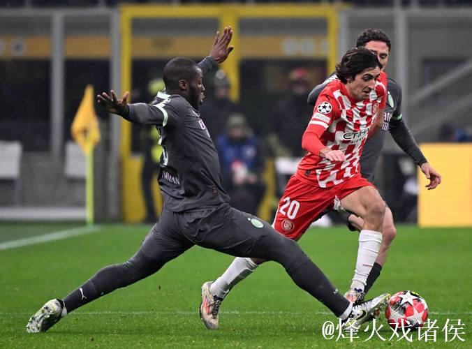 欧冠资格赛：费内巴切5-2大胜费耶诺德，总比分6-4惊险逆转晋级